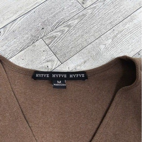 HYFVE Brown Ribbed Cropped LS Cross-Front Top, Size M - Picture 3 of 6